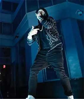 Eminem performing live at previous tour just happened