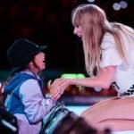 How old is Taylor swift Daughter